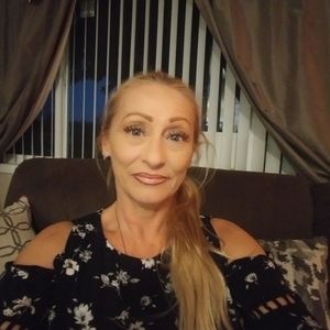 Meet your Posher, Monique